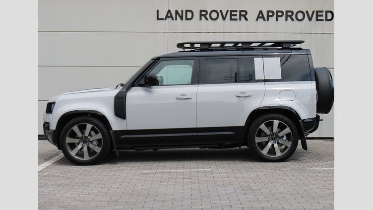 2025 認定中古車 Land Rover Defender 110 ボラスコグレイ P300e プラグインハイブリッド X-Dynamic HSE