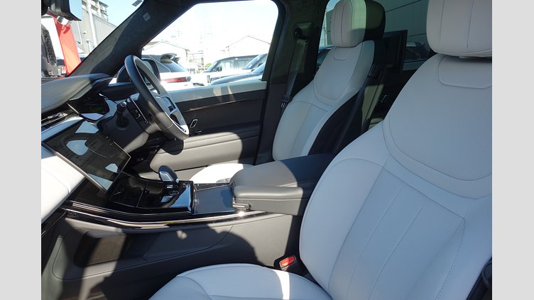 2024 認定中古車 Land Rover Range Rover Sport オストゥーニパールホワイト P550eプラグインハイブリッド（ガソリン） スタンダードホイールベース Autobiography