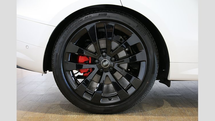 2025 認定中古車 Land Rover Range Rover Sport オストゥーニパールホワイト D300マイルドハイブリッド Autobiography