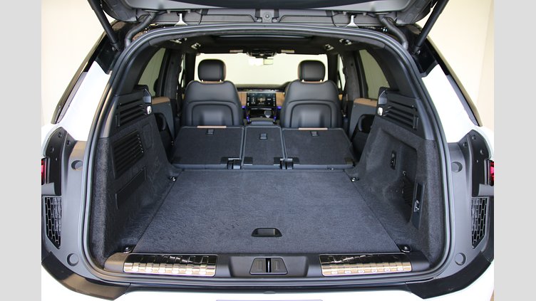 2025 認定中古車 Land Rover Range Rover Sport オストゥーニパールホワイト D300マイルドハイブリッド Autobiography