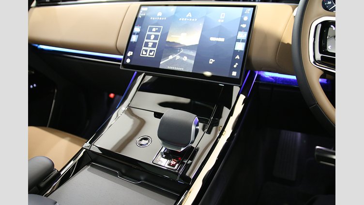2025 認定中古車 Land Rover Range Rover Sport オストゥーニパールホワイト D300マイルドハイブリッド Autobiography