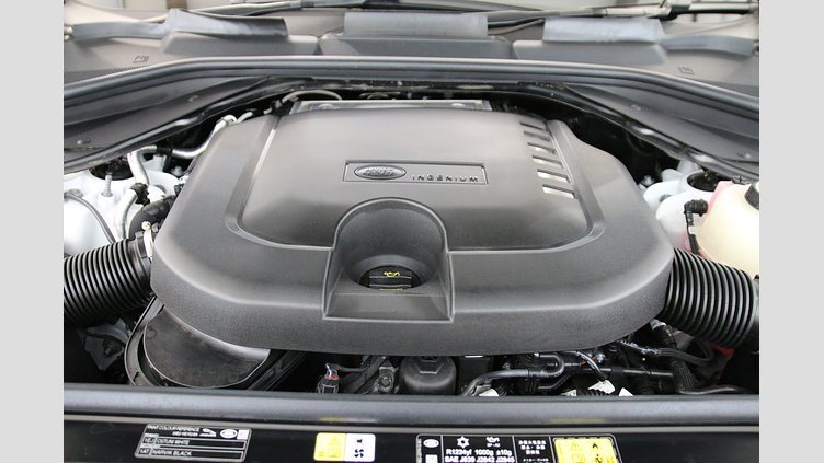 2025 認定中古車 Land Rover Range Rover Sport オストゥーニパールホワイト D300マイルドハイブリッド Autobiography