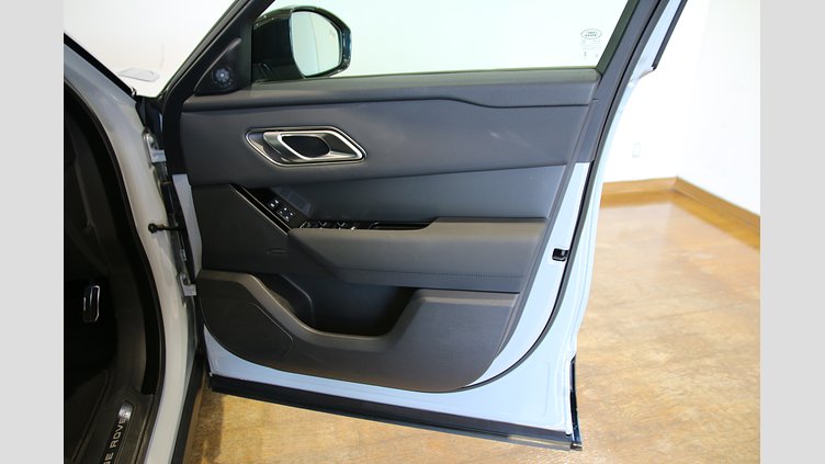 2024 認定中古車 Land Rover Range Rover Velar アロイオスグレイ D200マイルドハイブリッド（ディーゼル） Dynamic SE