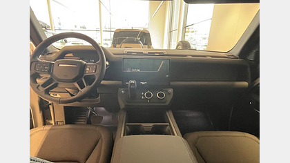 Defender 110 4