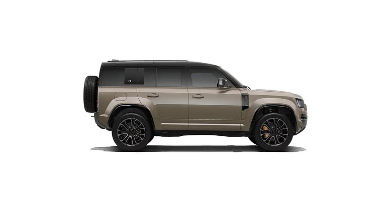 2026 NAUJI AUTOMOBILIAI Land Rover Defender OCTA Petra Copper P635 Petrol V8 Mild Hybrid Defender OCTA