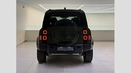 Defender 110 4