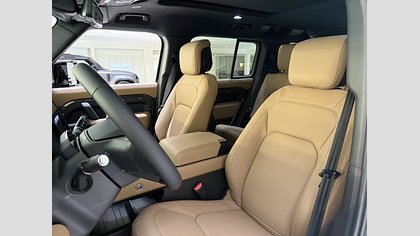 Defender 110 8