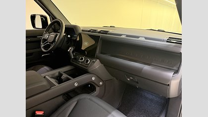 Defender 130 16