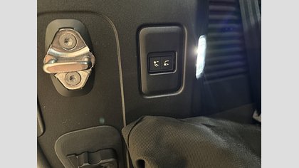 Defender 130 25