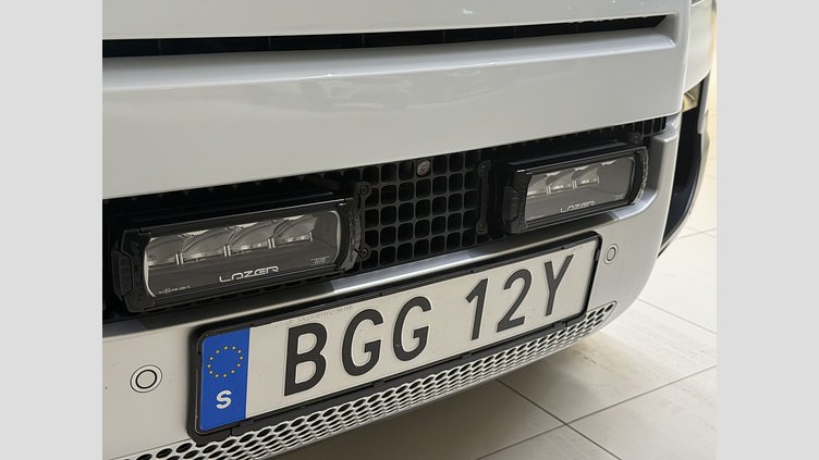 2023 Begagnad Land Rover Defender 110 Yulong White P400e AWD PHEV SE