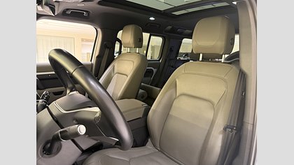 Defender 110 8