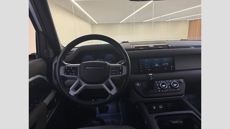 2023 Begagnad Land Rover Defender 110 Yulong White P400e AWD PHEV SE