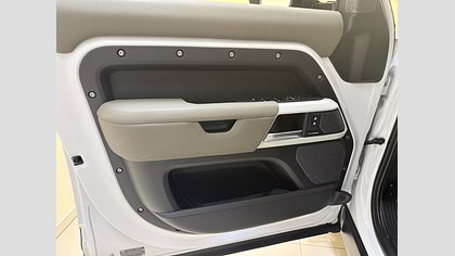 Defender 110 11