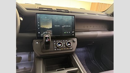 Defender 110 11