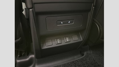Defender 110 19
