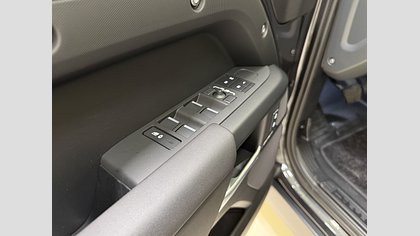 Defender 110 10