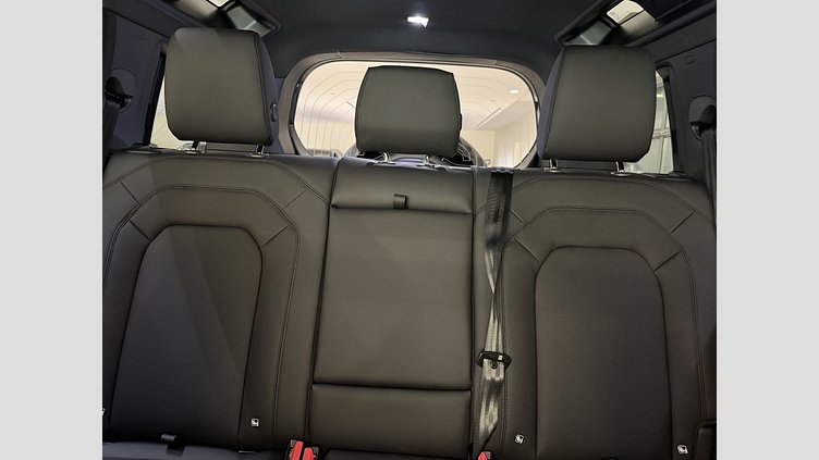 2026 Ny Land Rover Defender 110 Carpathian Grey Bensin Laddhybrid X-Dynamic SE