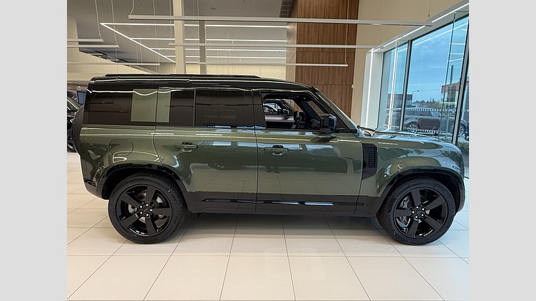 2026 Ny Land Rover Defender 110 Woolstone Green Bensin Laddhybrid X-Dynamic SE