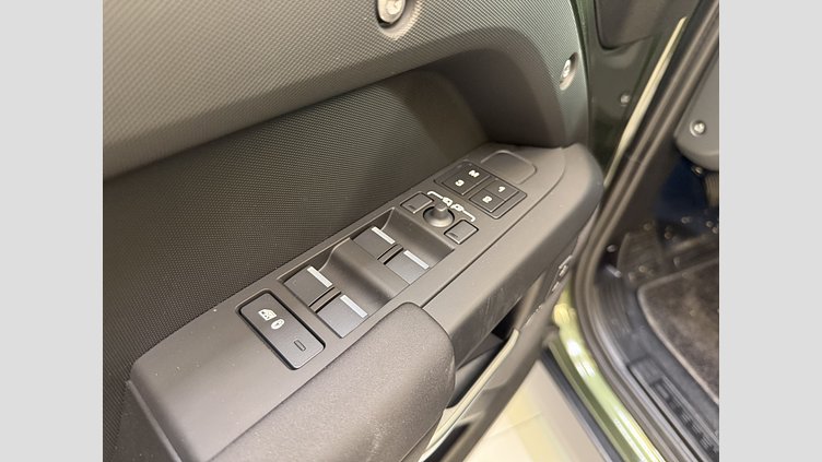 2026 Ny Land Rover Defender 110 Woolstone Green Bensin Laddhybrid X-Dynamic SE