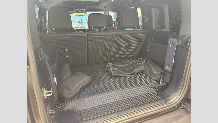 2026 Ny Land Rover Defender 110 Woolstone Green Bensin Laddhybrid X-Dynamic SE
