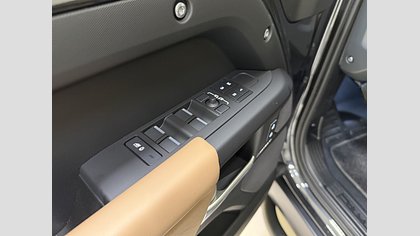 Defender 110 14