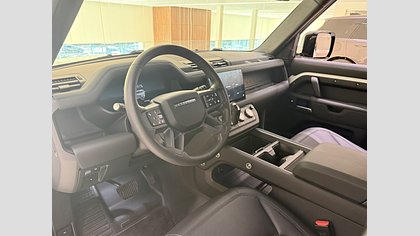 Defender 110 8