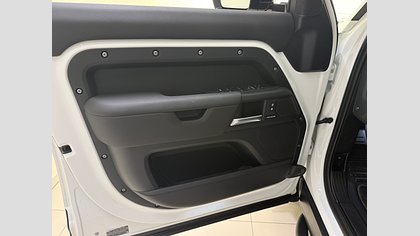 Defender 110 10