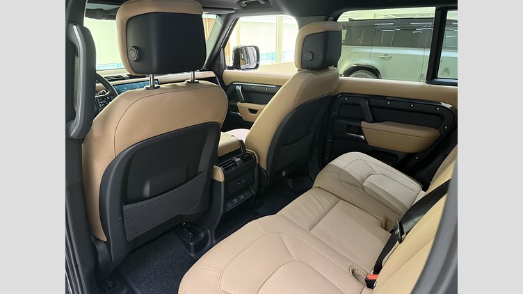 2026 Begagnad Land Rover Defender 110 Carpathian Grey Bensin Laddhybrid X-Dynamic HSE