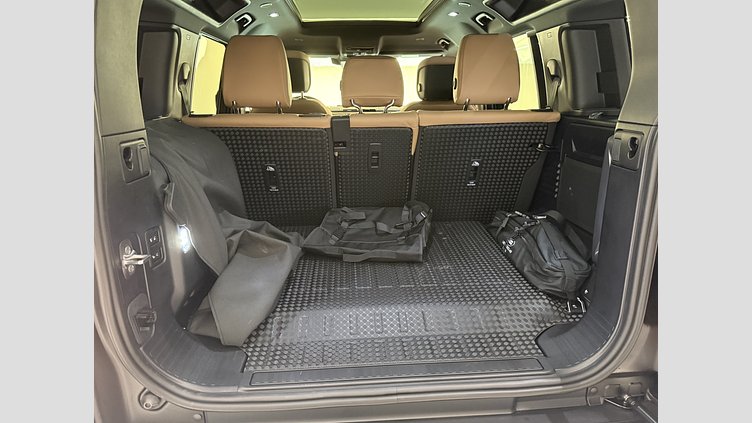 2026 Begagnad Land Rover Defender 110 Carpathian Grey Bensin Laddhybrid X-Dynamic HSE