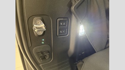 Defender 110 26