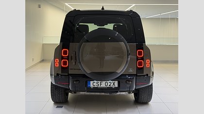 Defender 110 3