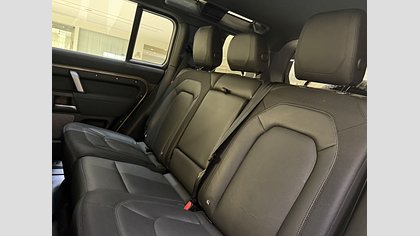 Defender 110 17