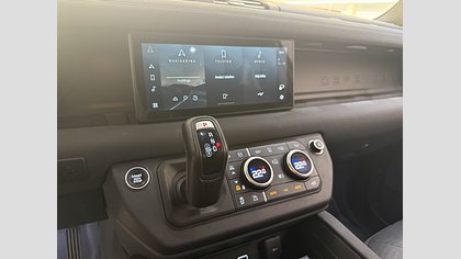 Defender 110 11