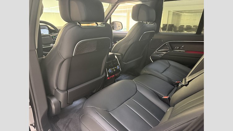 2026 Begagnad Land Rover Range Rover Santorini Black P550e AWD AUTO PHEV Standard hjulbas Autobiography