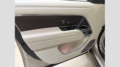 Range Rover 11