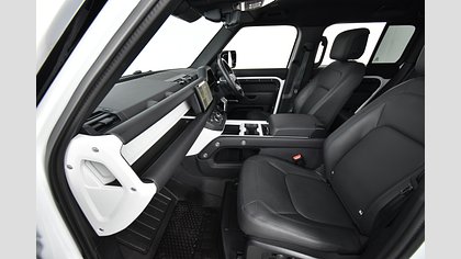 Defender 110 17