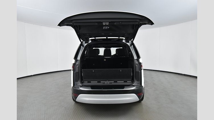 2025 Approved Land Rover Discovery White Automatic Land Rover Discovery D350 Metropolitan Edition