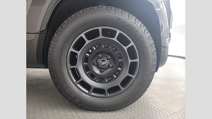 Defender OCTA 9