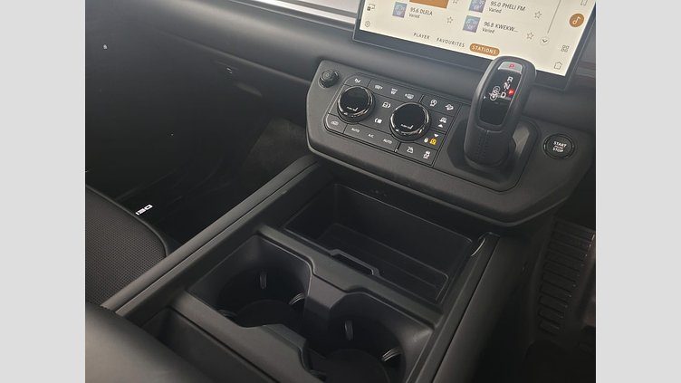 2025 Approved Land Rover Defender OCTA Tourmaline Brown - Gloss finish Automatic Land Rover Defender 110 Octa