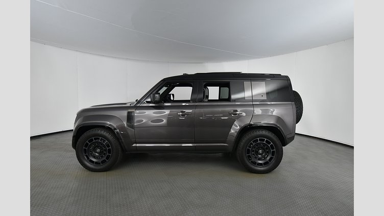 2025 Approved Land Rover Defender OCTA Tourmaline Brown - Gloss finish Automatic Land Rover Defender 110 Octa