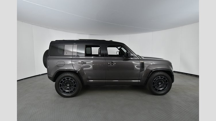 2025 Approved Land Rover Defender OCTA Tourmaline Brown - Gloss finish Automatic Land Rover Defender 110 Octa