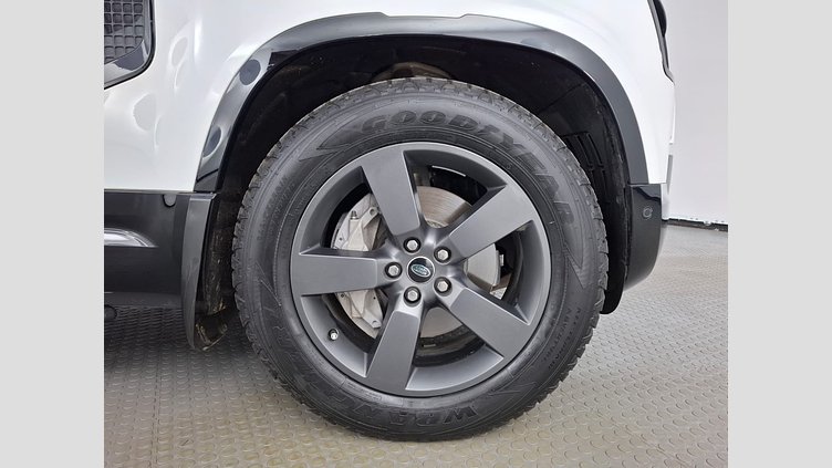 2025 Approved Land Rover Defender 110 White Automatic Land Rover Defender 110 D350 X-Dynamic HSE