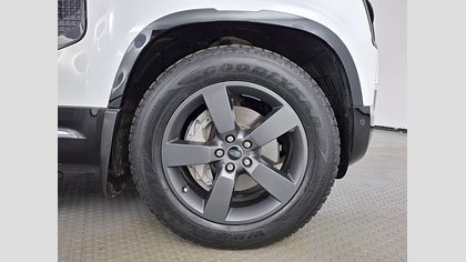Defender 110 11