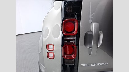 Defender 110 6