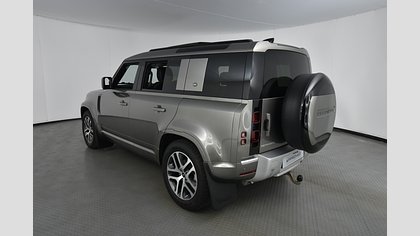 Defender 110 4