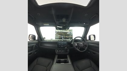 Defender 130 8