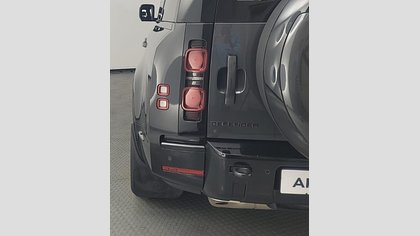 Defender 130 17
