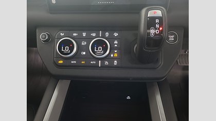 Defender 130 11