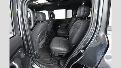 Defender 130 19