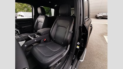 Defender 110 2